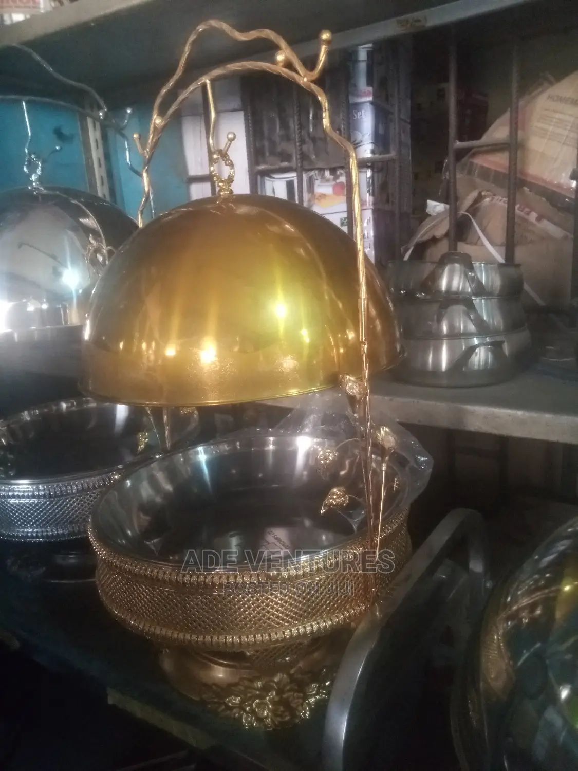 Gold Chafing Dish With Hanger