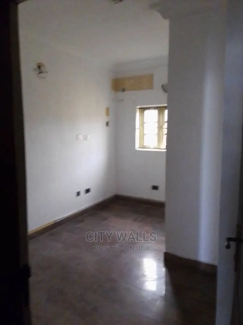 Mini Flat in Bakare, Agungi for rent