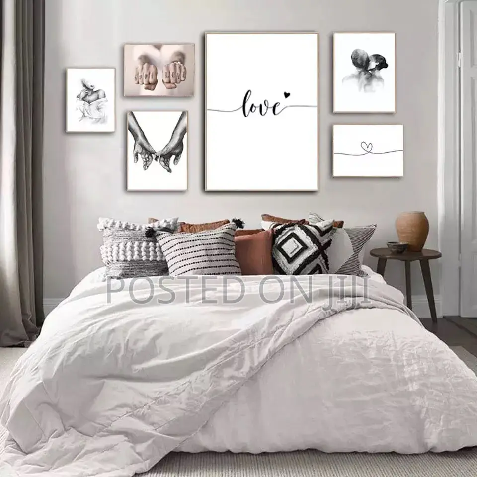 Black White Romantic Hand in Hand Diamond Painting