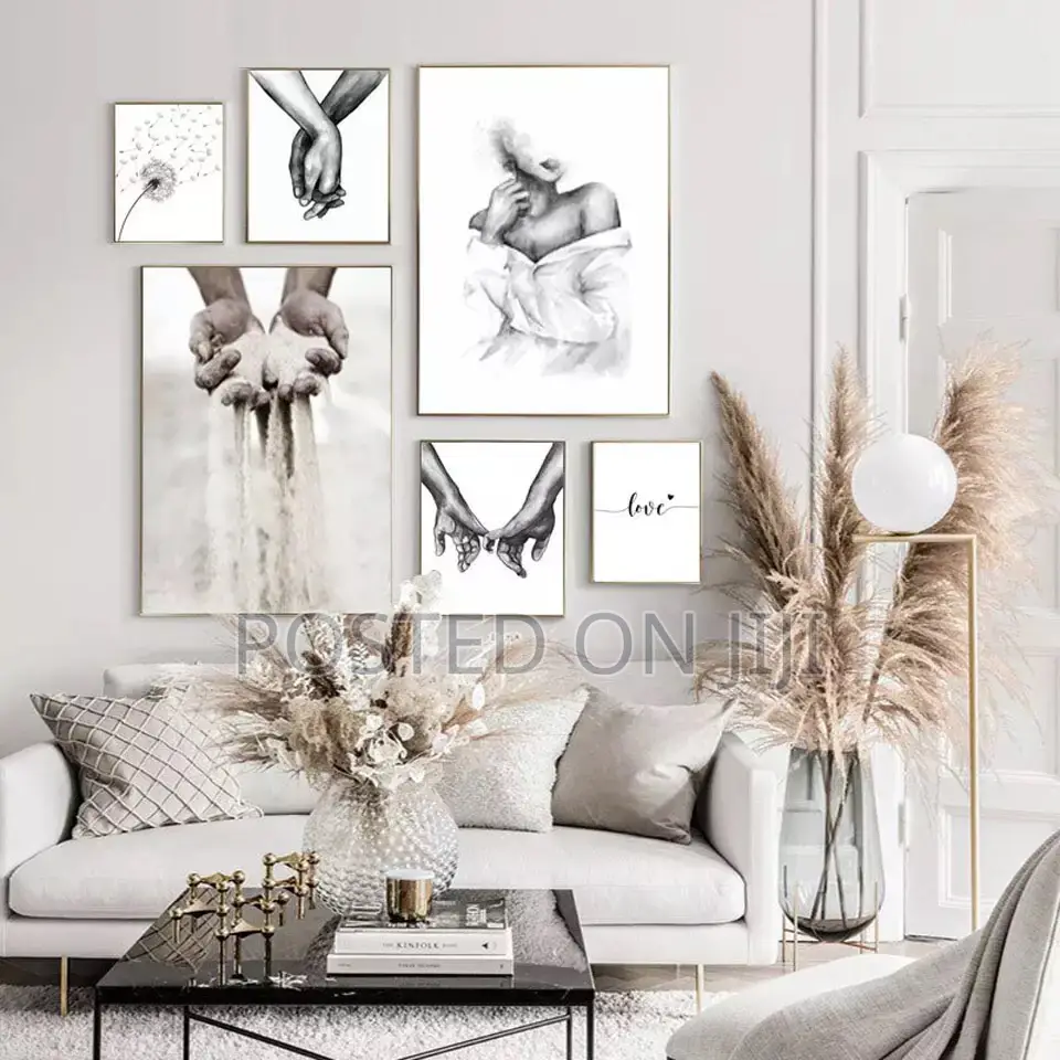 Black White Romantic Hand in Hand Diamond Painting