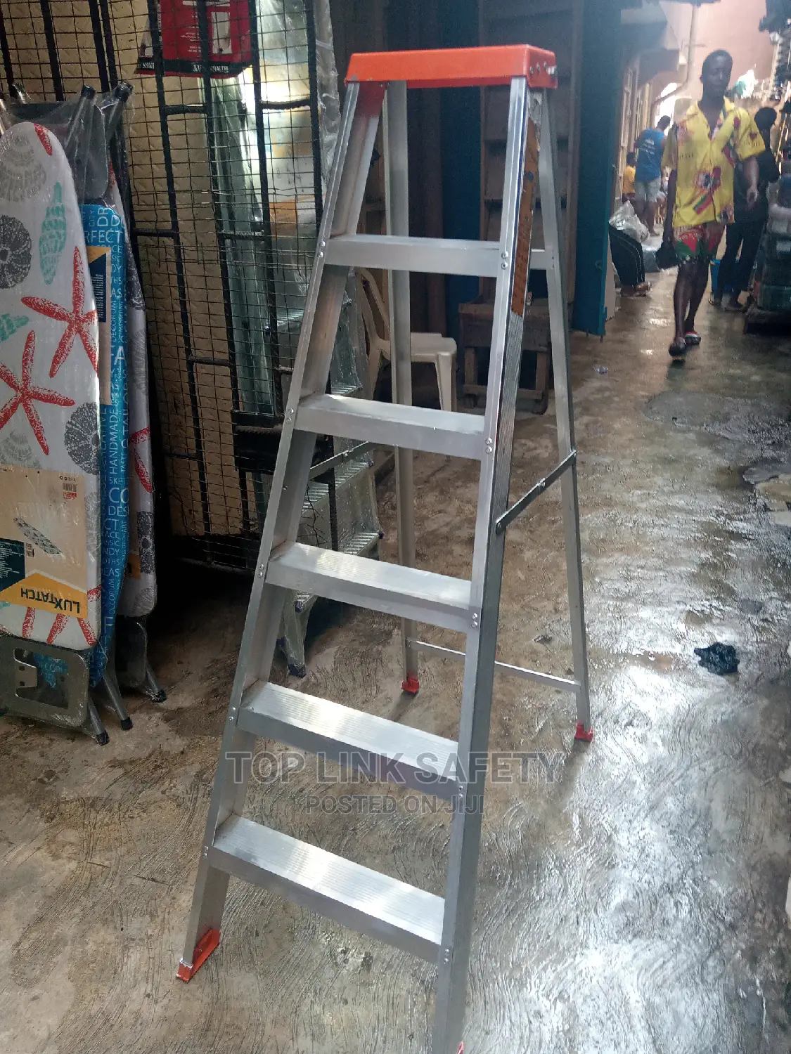 6 Feet Aluminium Ladder