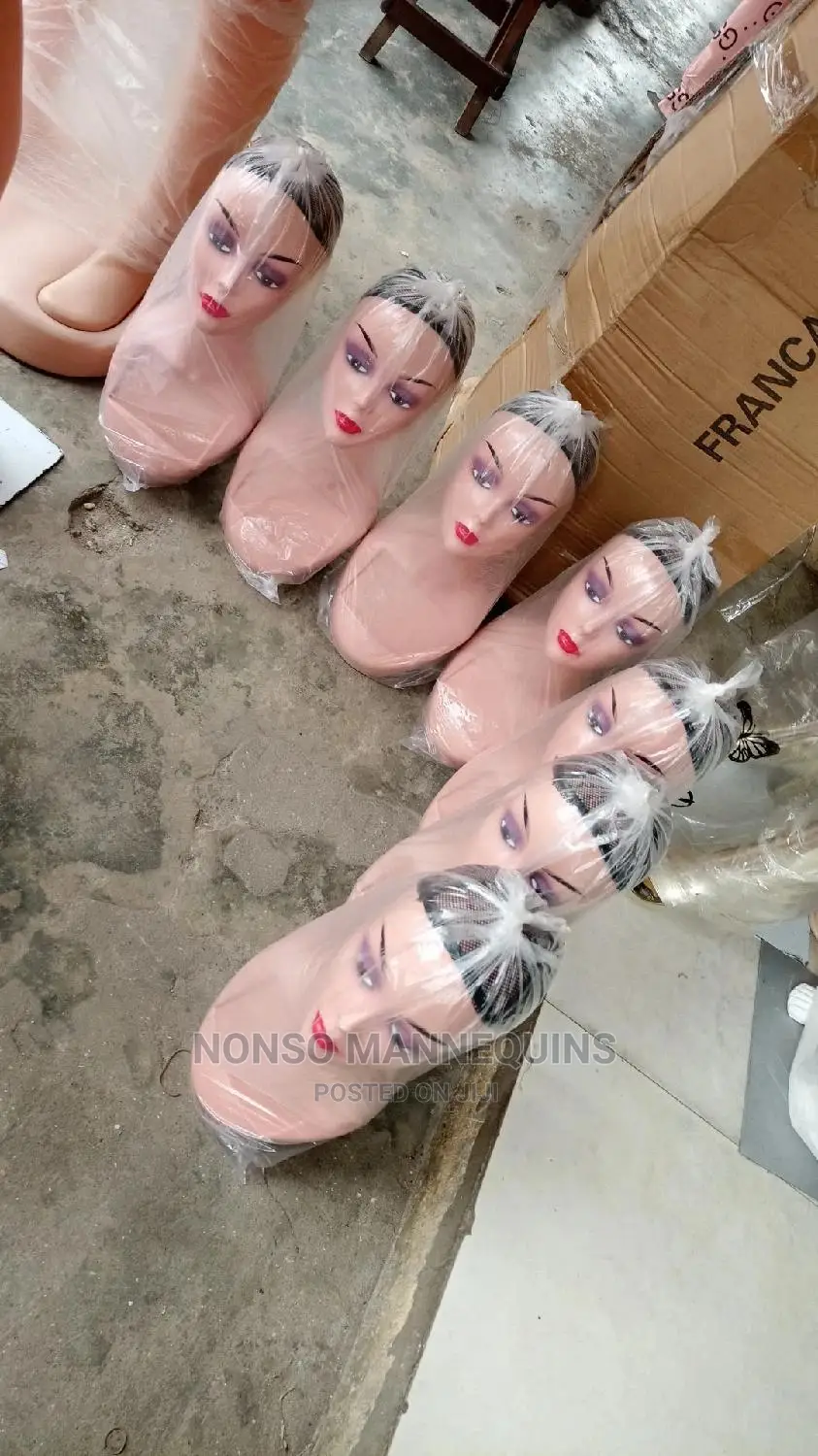 Plastic Skin Colour MANNEQUINS Head Display