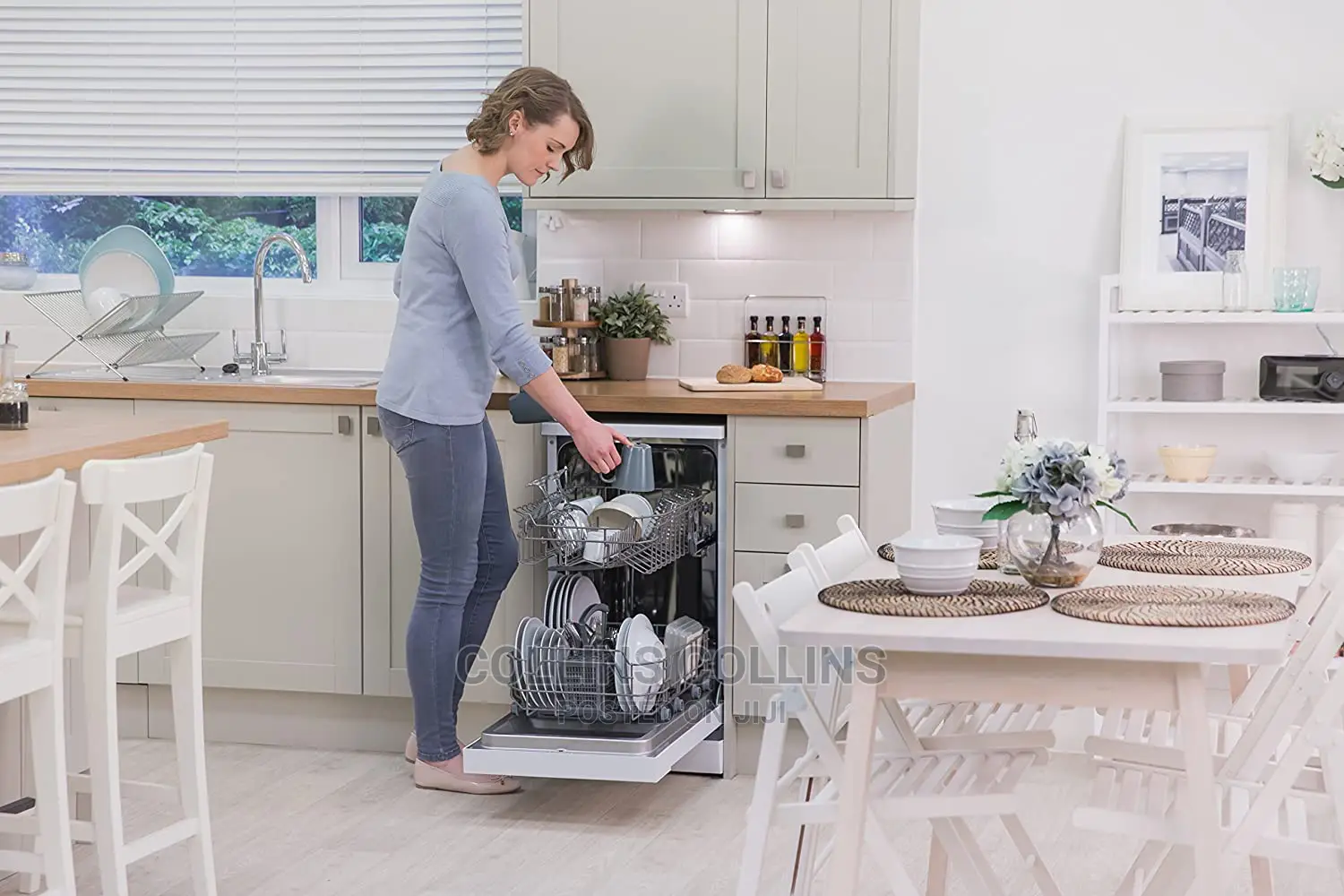 Russell Hobbs White Slimline Freestanding Dishwasher Rhsldw4