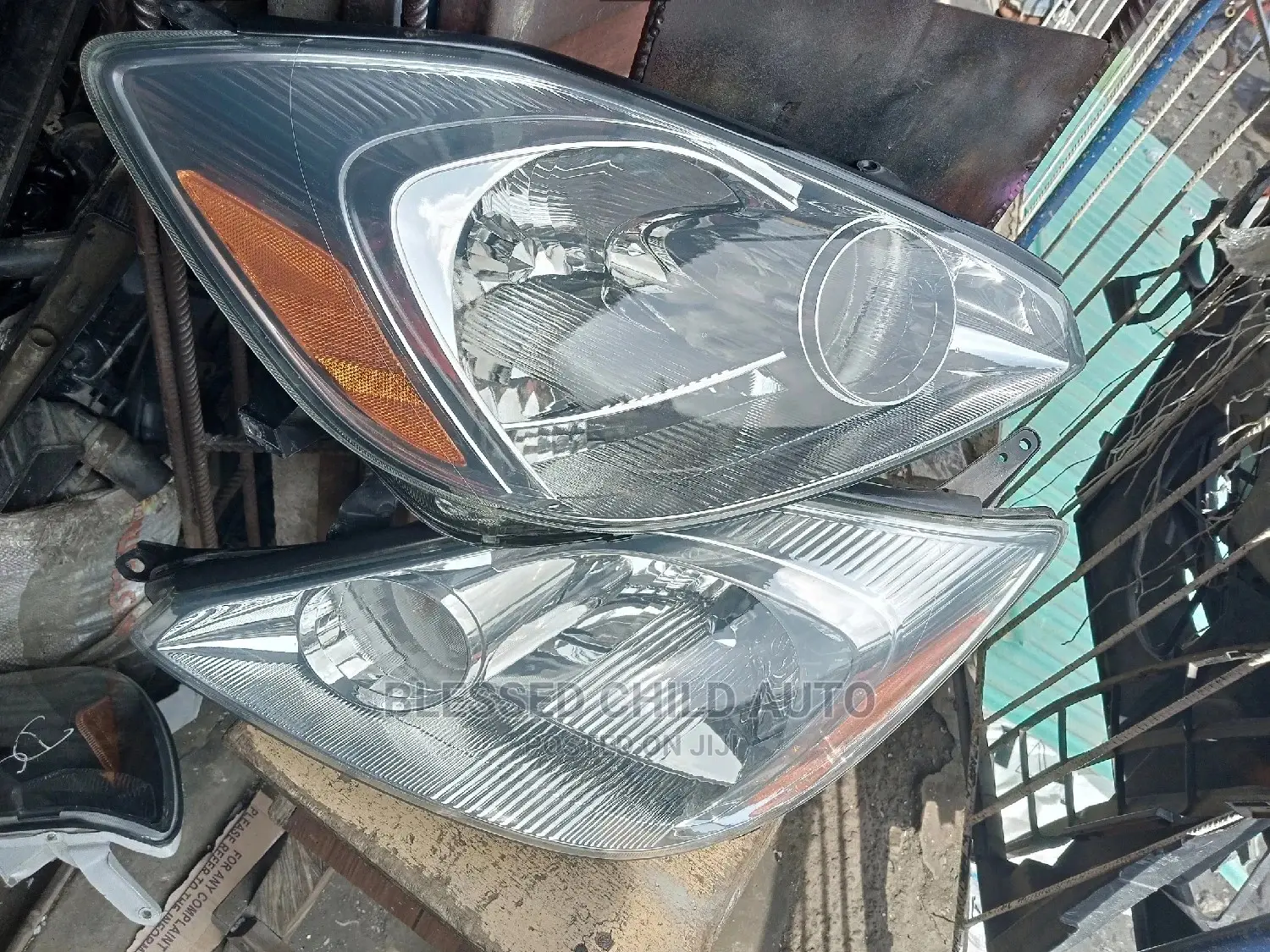 Headlamp Toyota Siena 2004 Charger Type