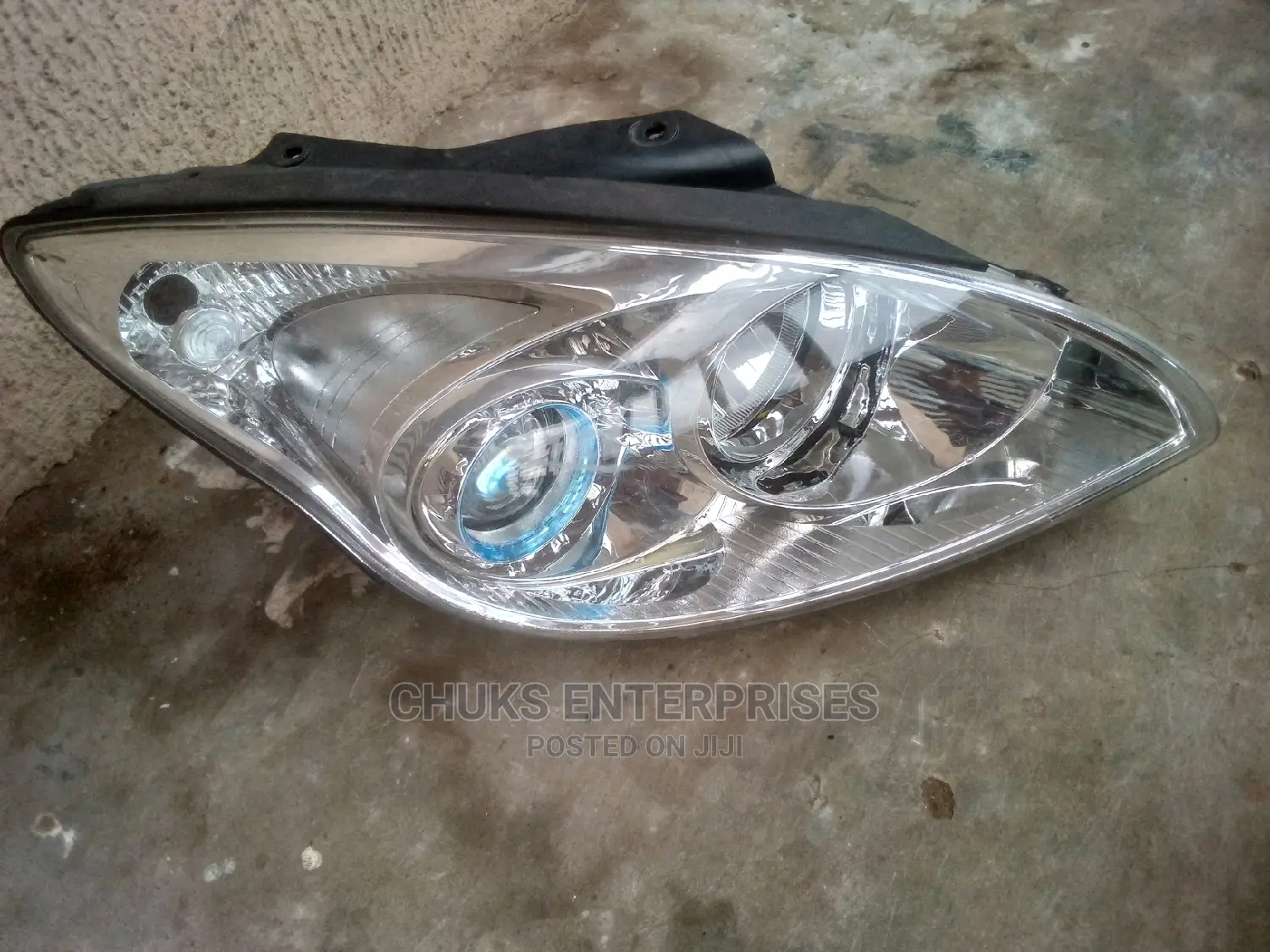 Hyundai Touring Headlight