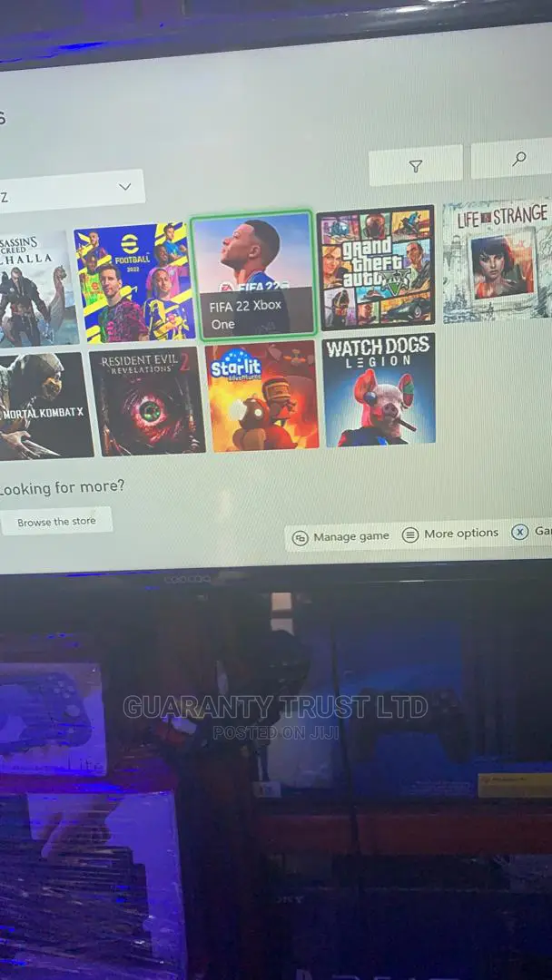 Microsoft Xbox One S + 8 Latest Games