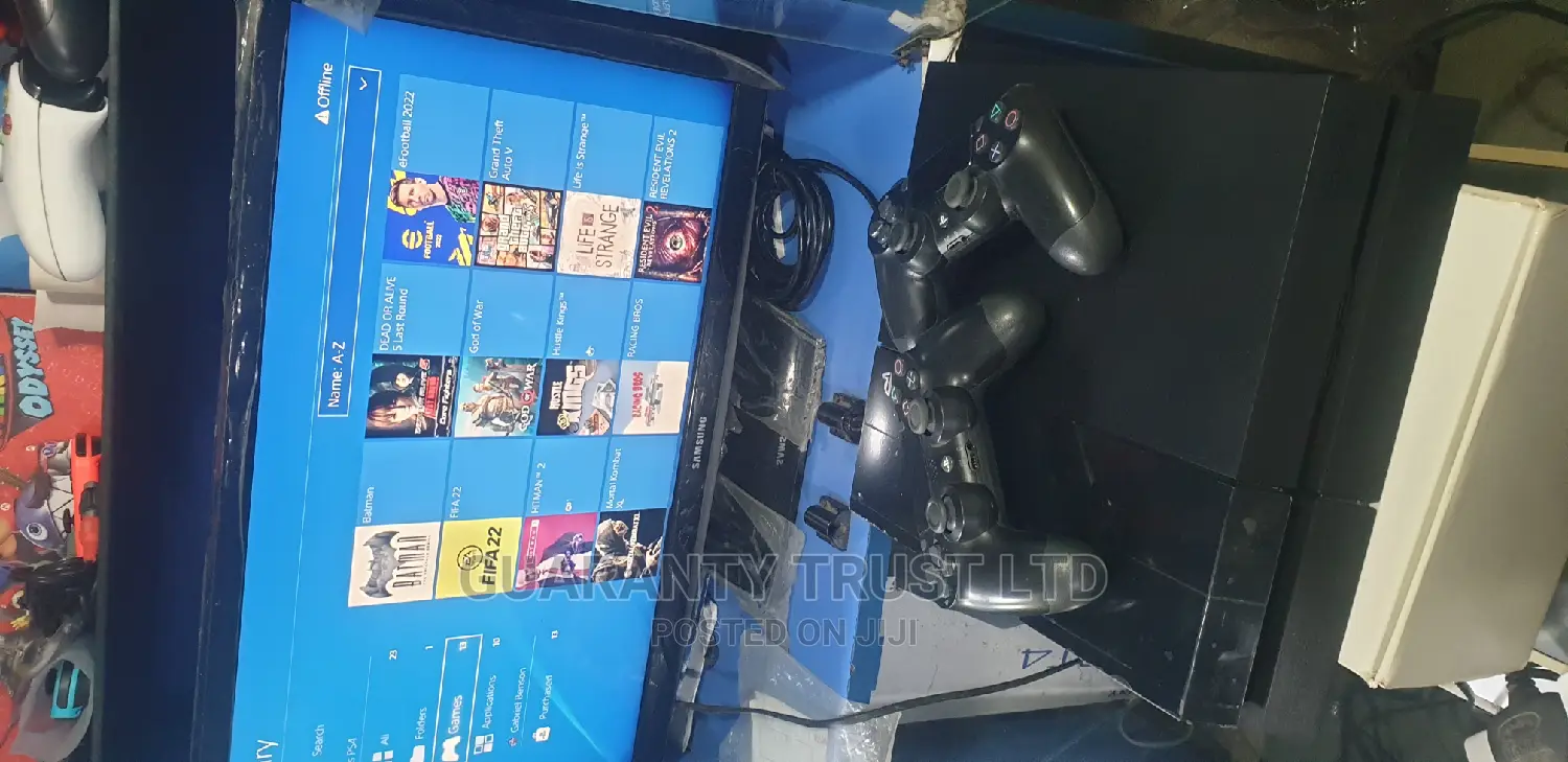 Ps4 Console + 10 Latest Games Of You Choice + 2 Original Ps4 Pad