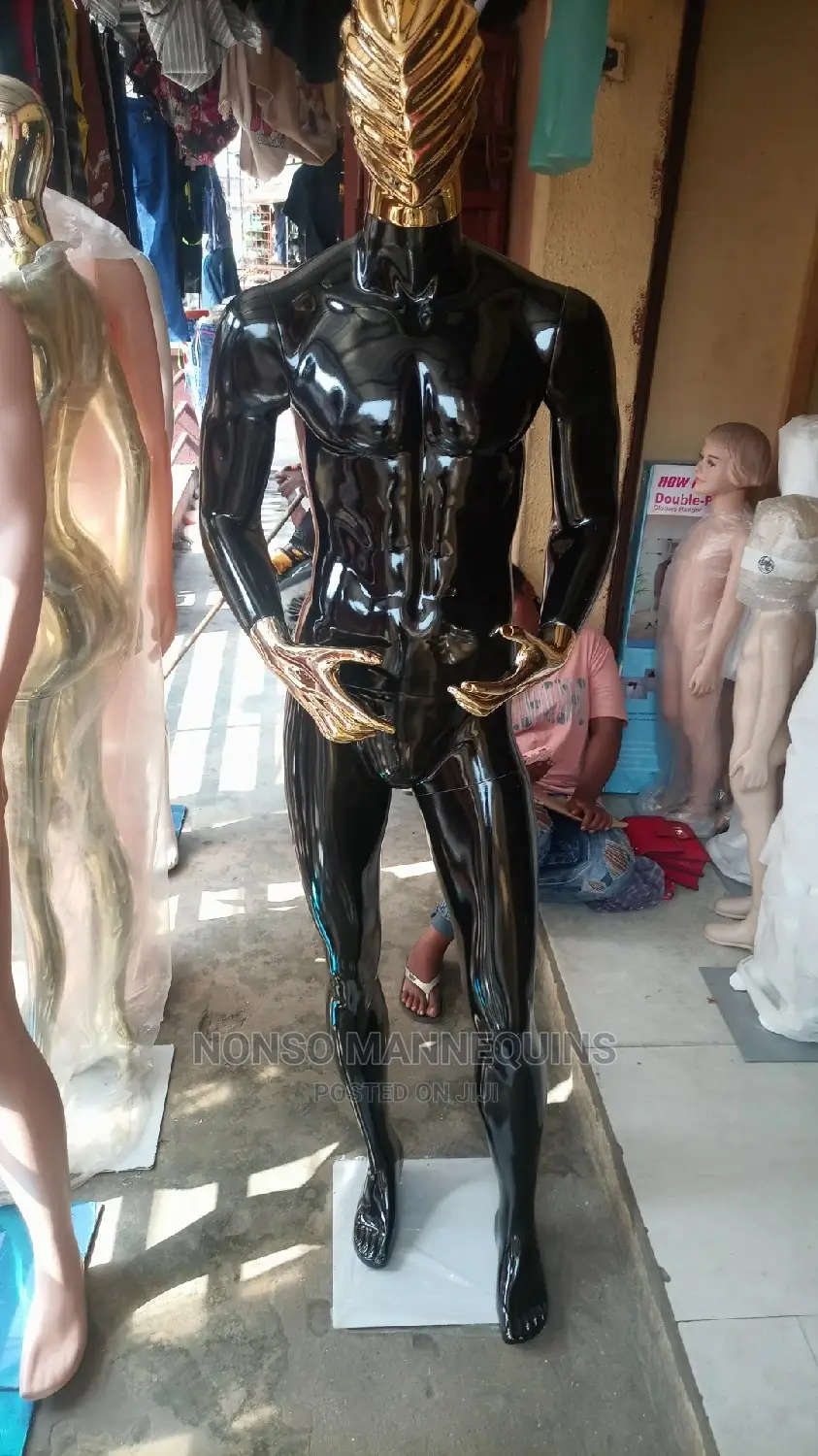 Glossy Fibre Black and Gold Full Body Male MANNEQUIN