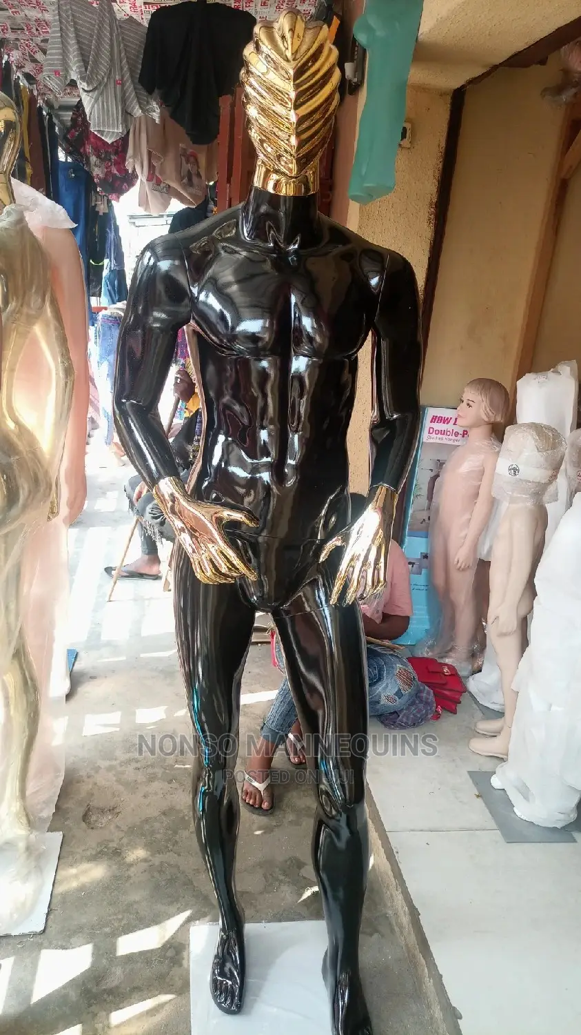 Glossy Fibre Black and Gold Full Body Male MANNEQUIN