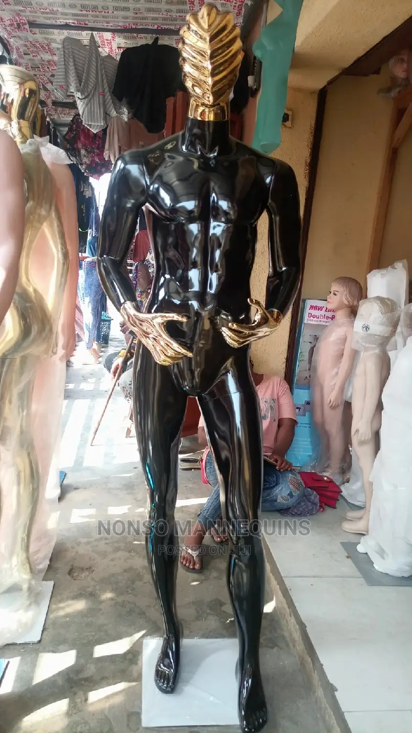 Glossy Fibre Black and Gold Full Body Male MANNEQUIN