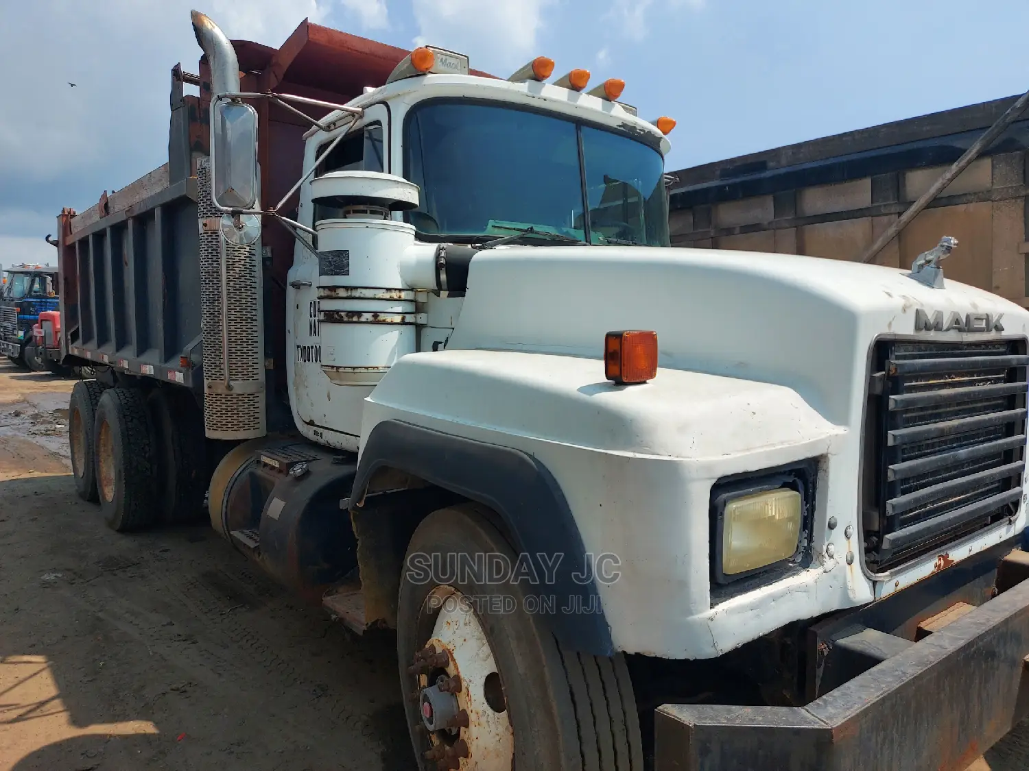 Mack Ten Tyres Dump Truck 1996 White