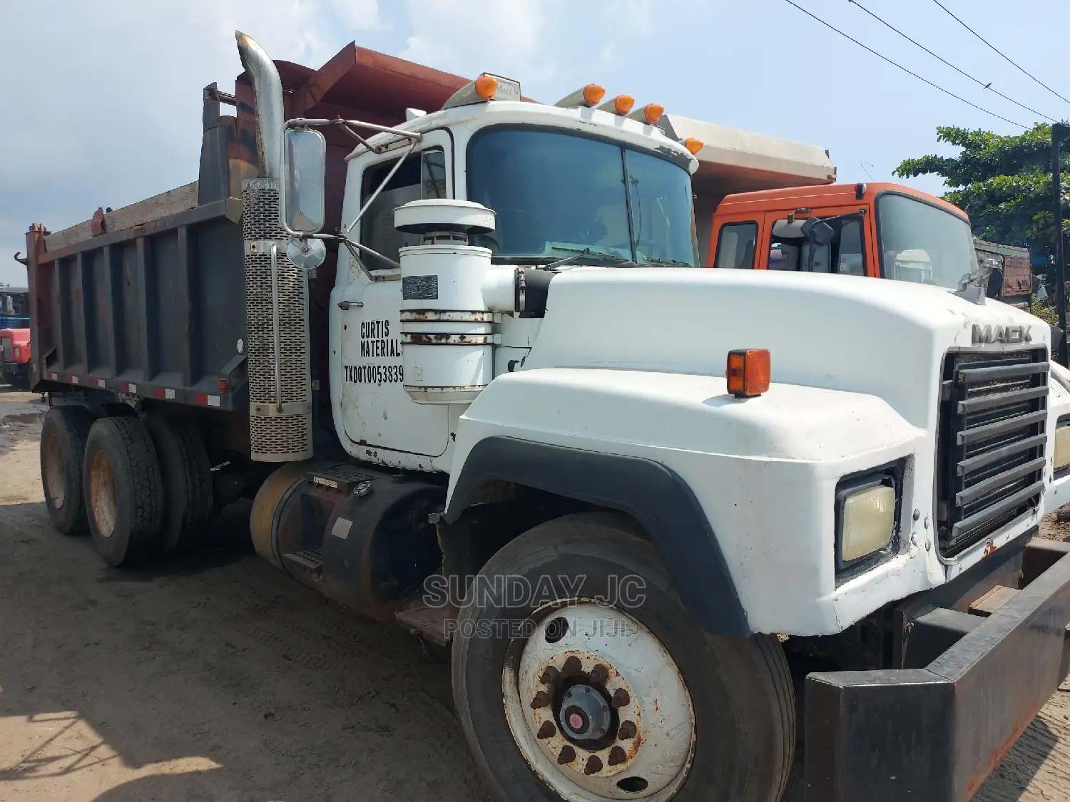 Mack Ten Tyres Dump Truck 1996 White