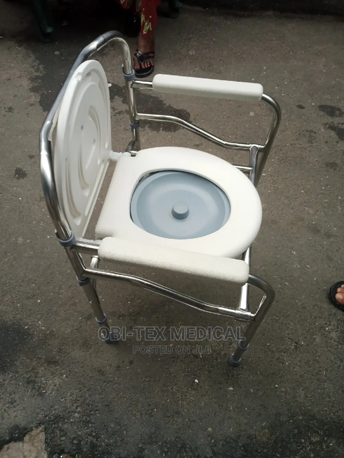 Commode Chair