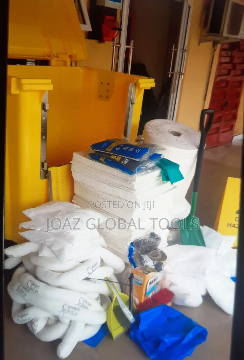 Oil Spill Kit 1200liter for Oil Spillage.