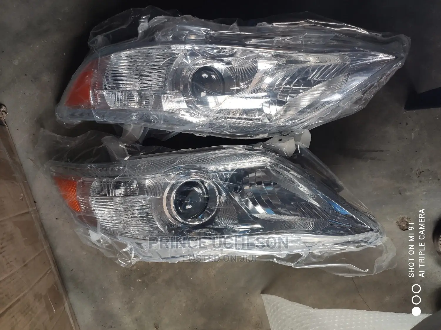 Toyota Camry 2010 Headlight Brand