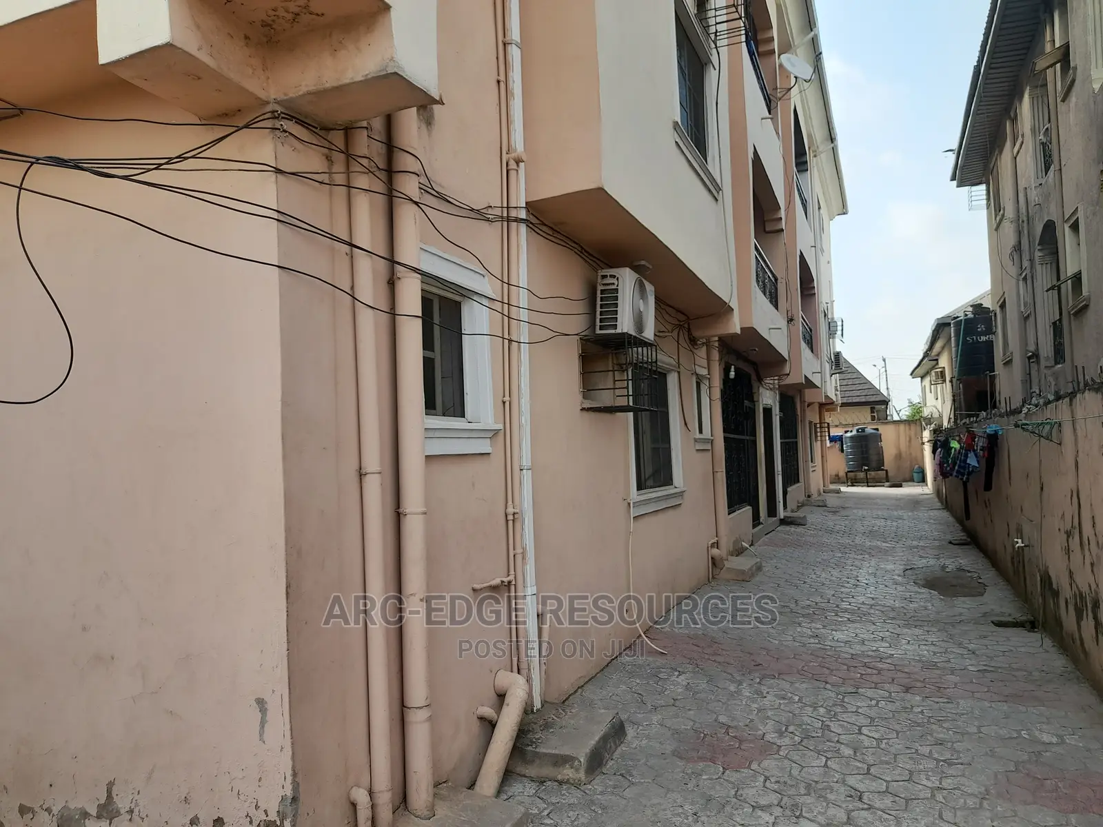 3bdrm Block of Flats in Ago Palace for sale