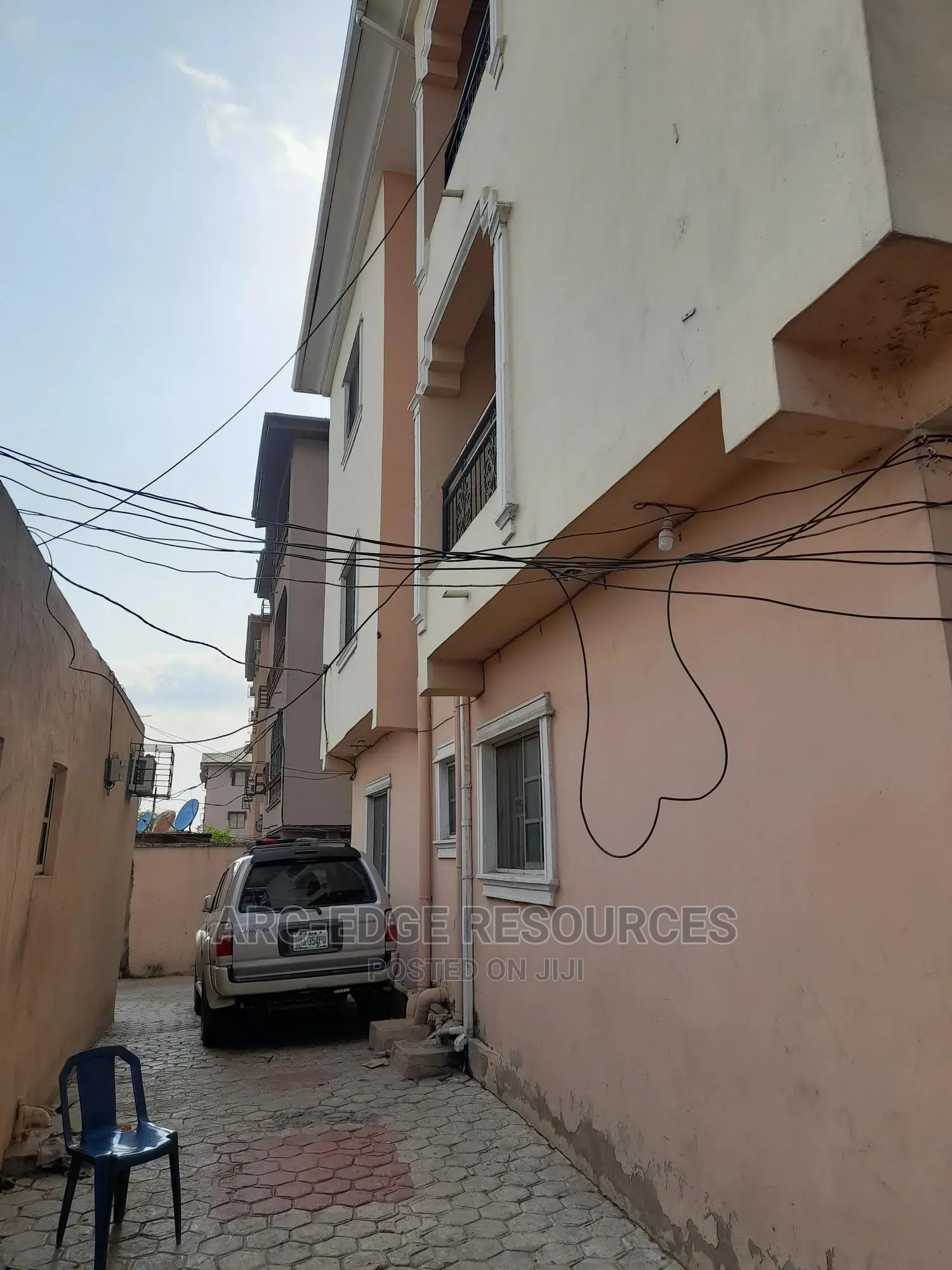 3bdrm Block of Flats in Ago Palace for sale