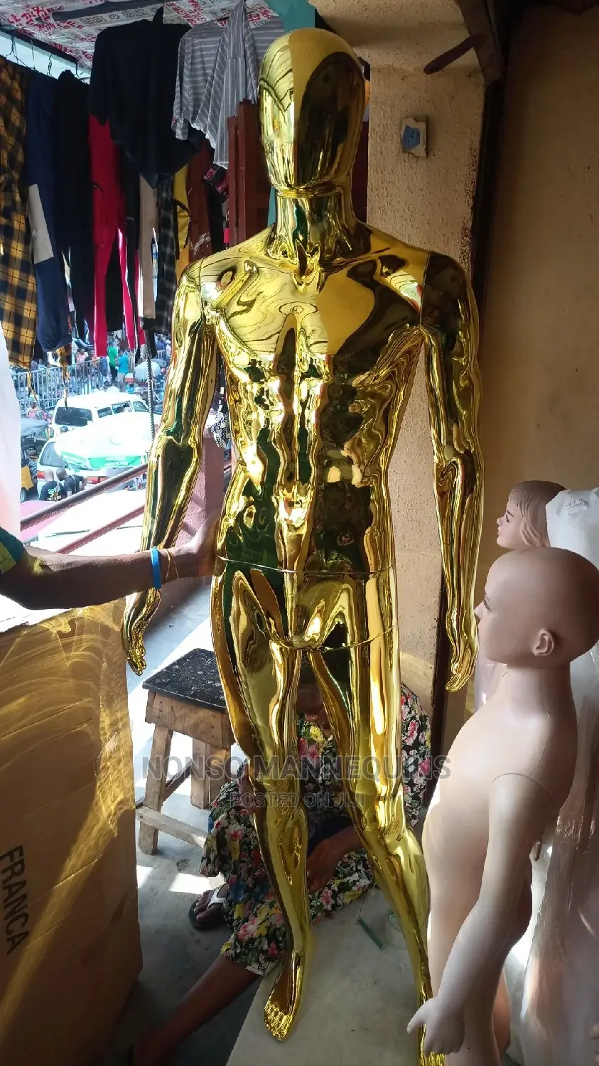 Full Body Male Gold Chrome Display MANNEQUINS