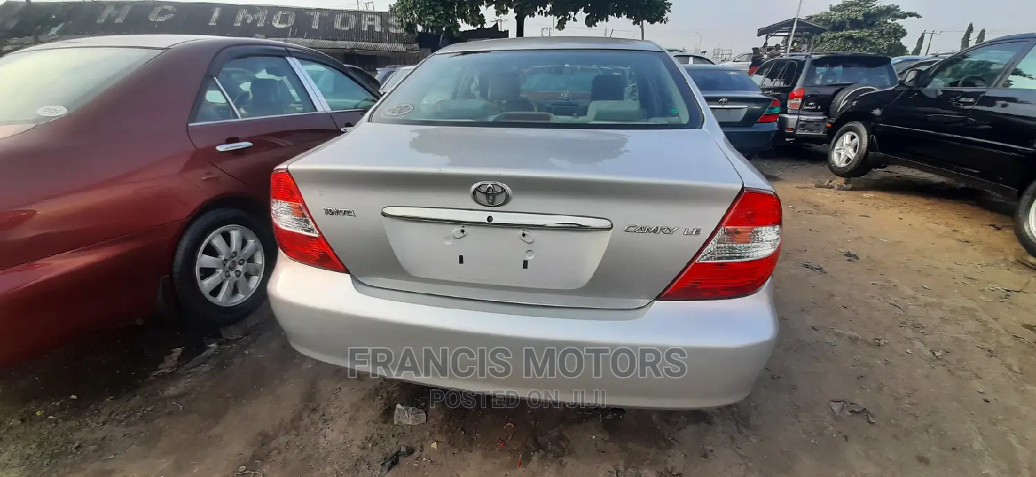 Toyota Camry LE 4dr Sedan (2.4L 4cyl 4A) 2004 Silver