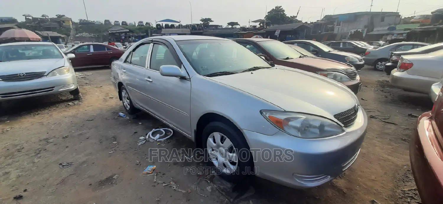 Toyota Camry LE 4dr Sedan (2.4L 4cyl 4A) 2004 Silver
