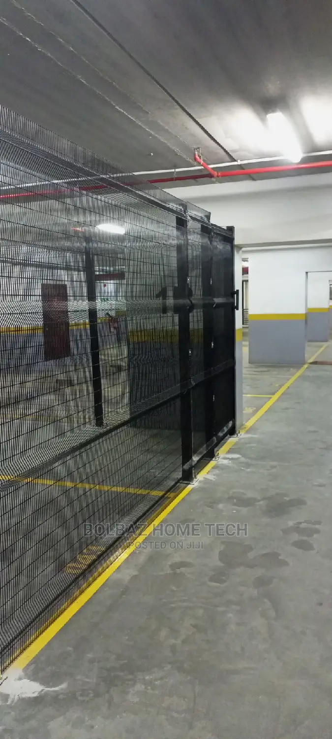 Anti-Finger Panel Mesh; Contemporary Fence