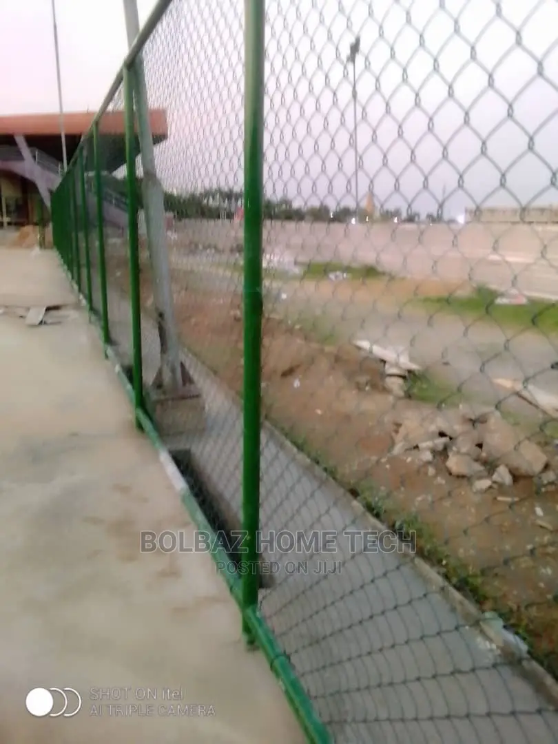 Coated Chainlink; For Field, Lawn and Garden.