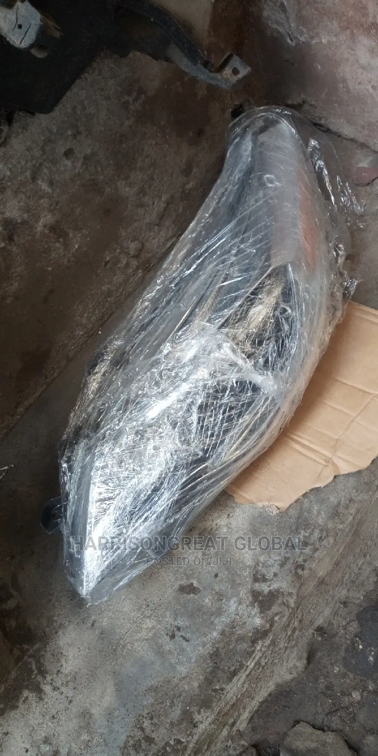 Head Lamp for Toyota Avalon 2015 Model