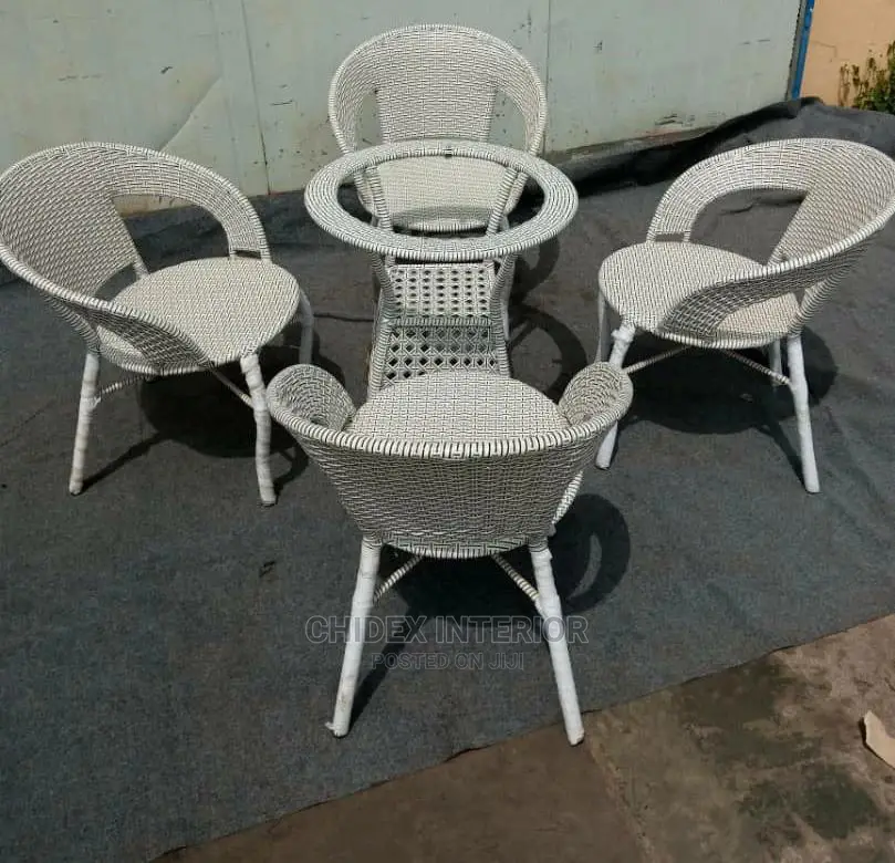 Garden Chiar and Table
