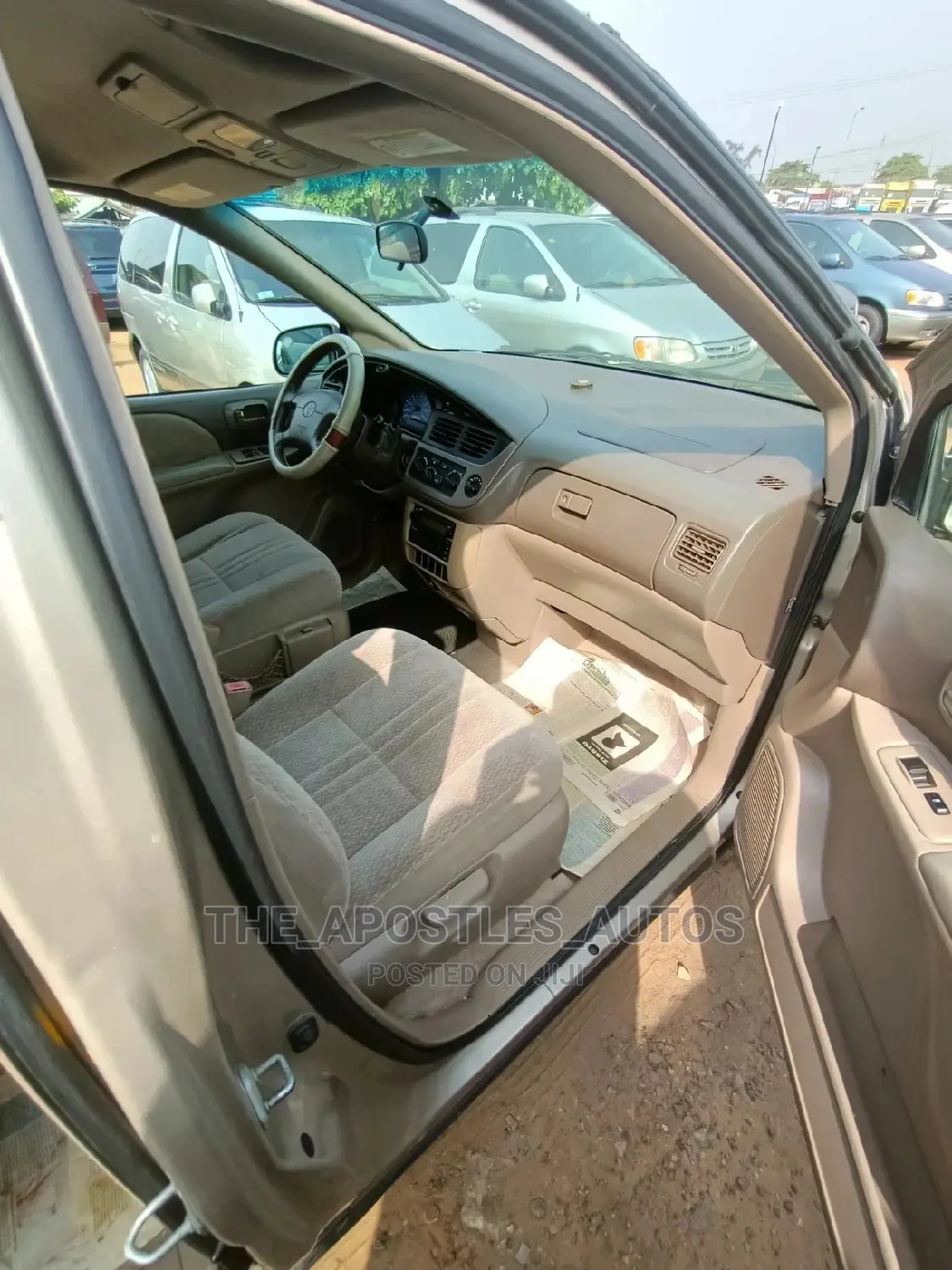 Toyota Sienna LE 2002 Gold