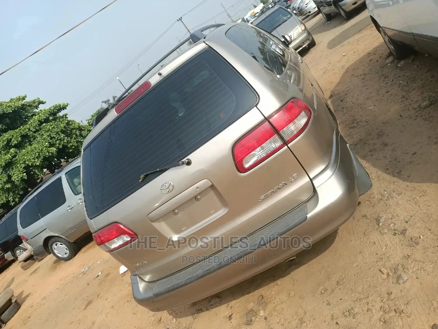 Toyota Sienna LE 2002 Gold