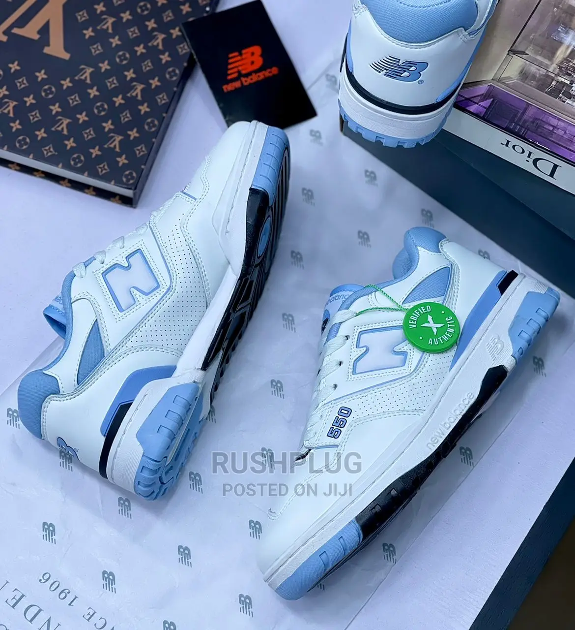 NEW BALANCE 550 UNC ‘ WHITE University / Pale / Carolina