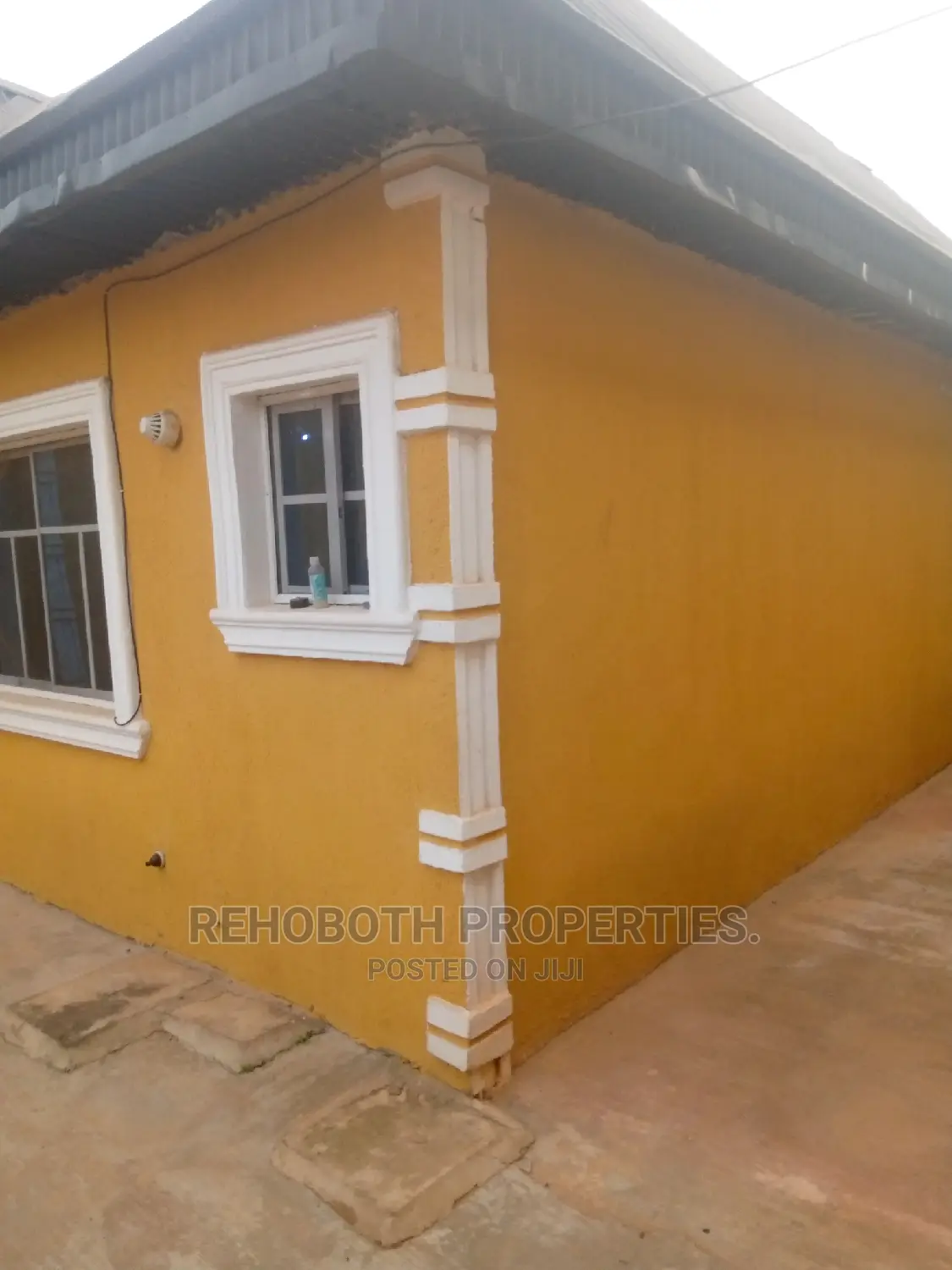 4bdrm Bungalow in Kuola Estate, Ibadan for sale