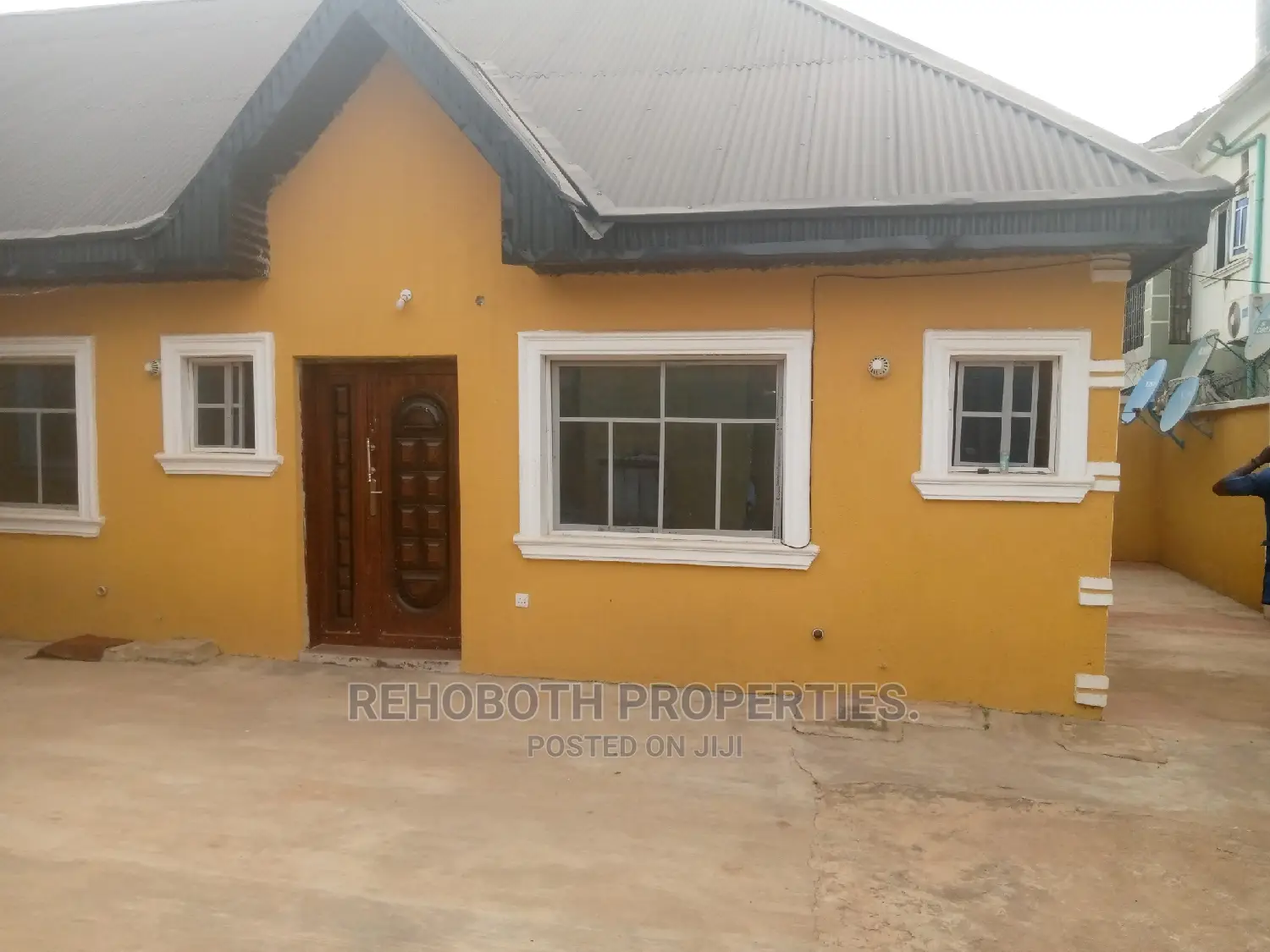 4bdrm Bungalow in Kuola Estate, Ibadan for sale