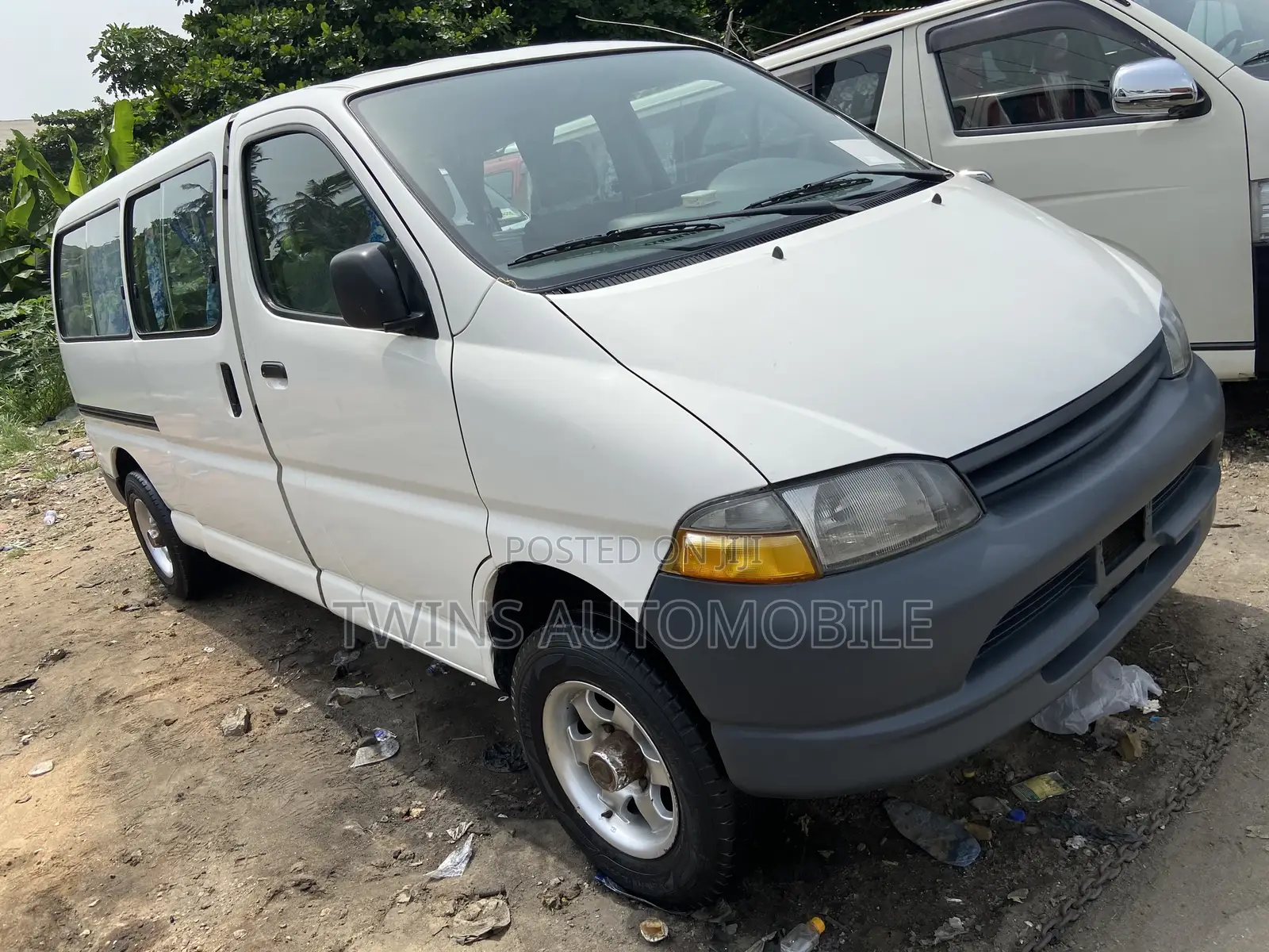 Toyota HiAce 2005
