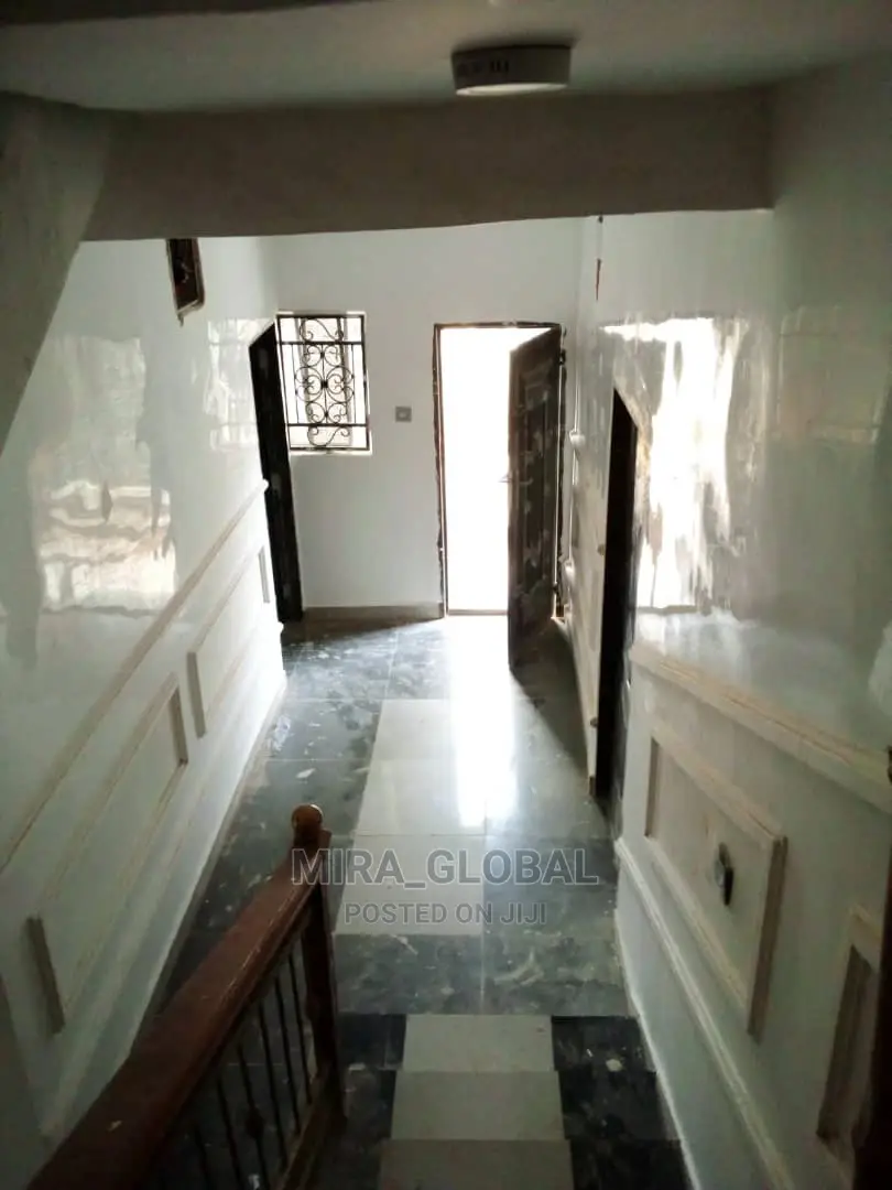 Stucco, Screeding and Painting