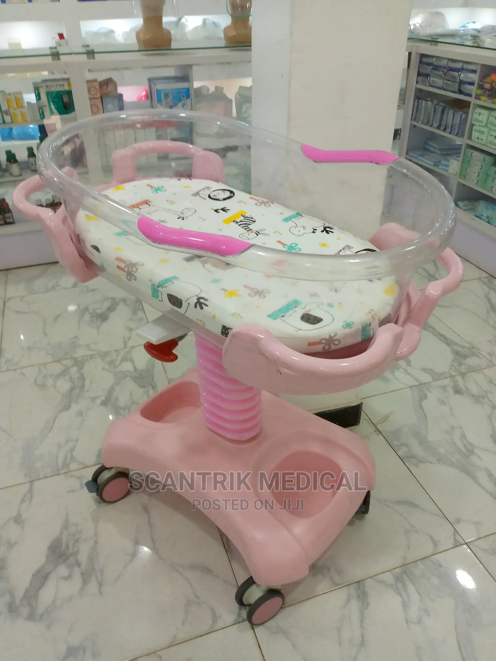Height Adjustable Baby Bassinet With Trendelenburg
