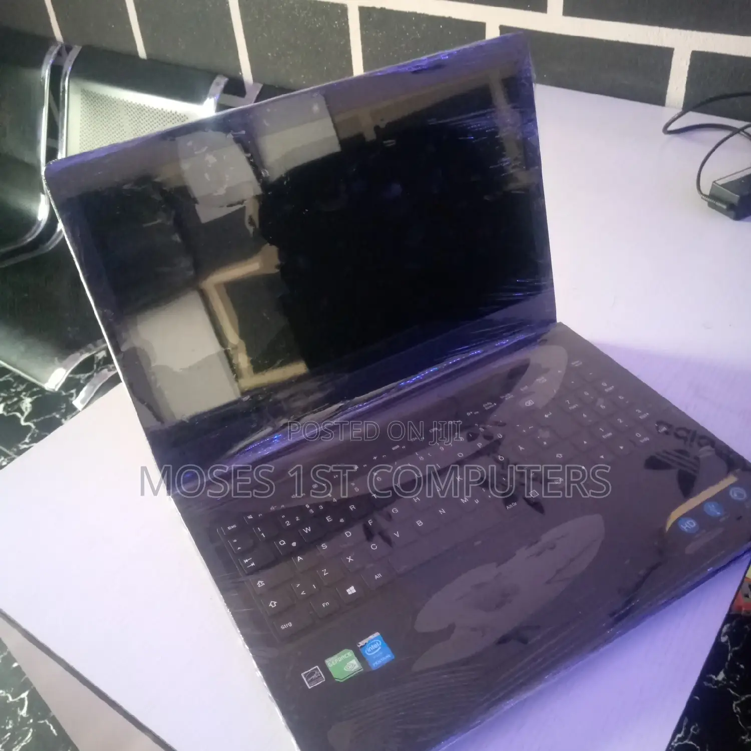 New Laptop Lenovo Chromebook C630 4GB Intel HDD 1T