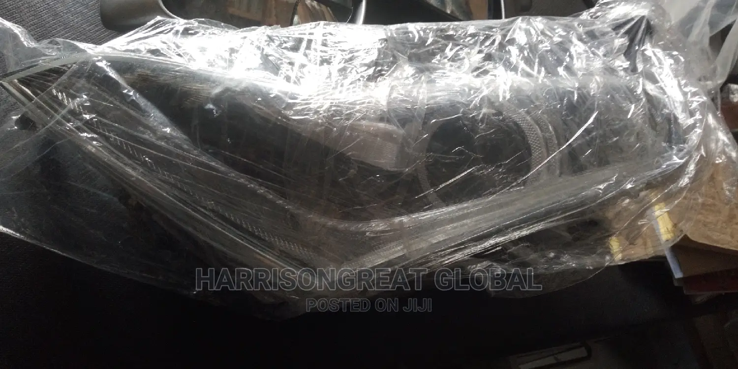 Head Lamp for Toyota Venza 2015 Model Set
