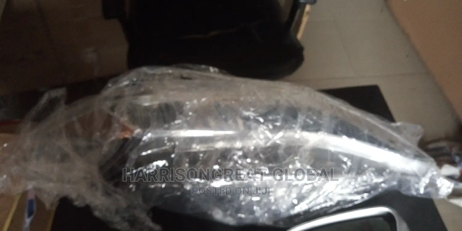 Head Lamp for Toyota Venza 2015 Model Set