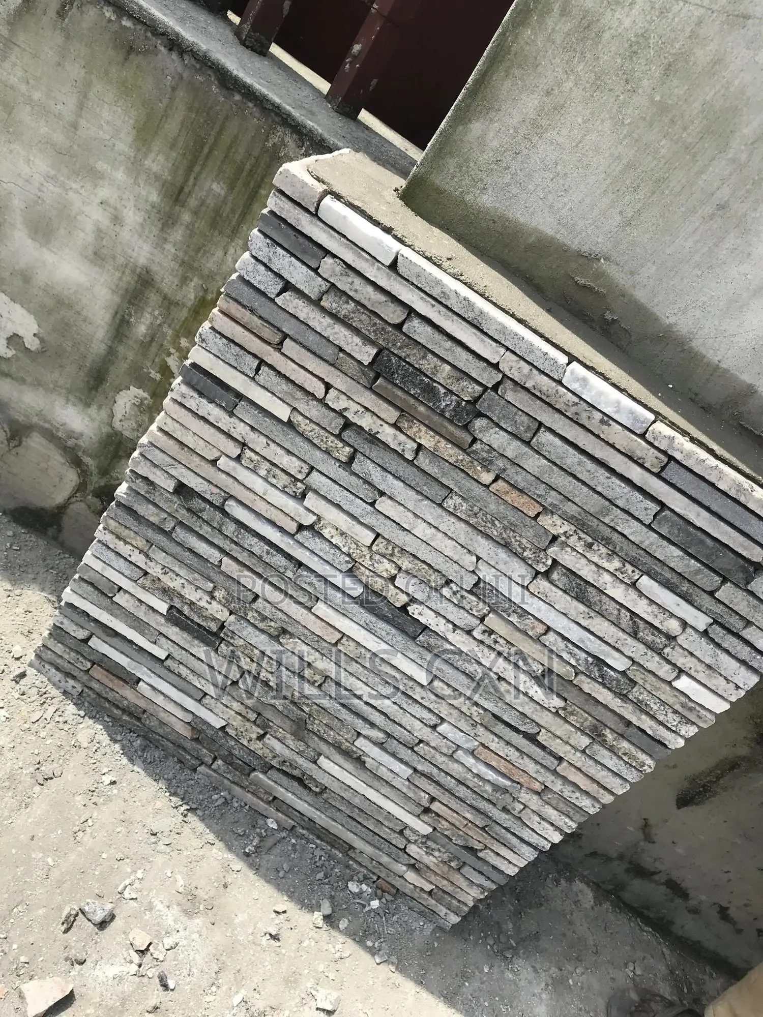 Paradiana , Crack Marble and Granite Stone 'London Star'