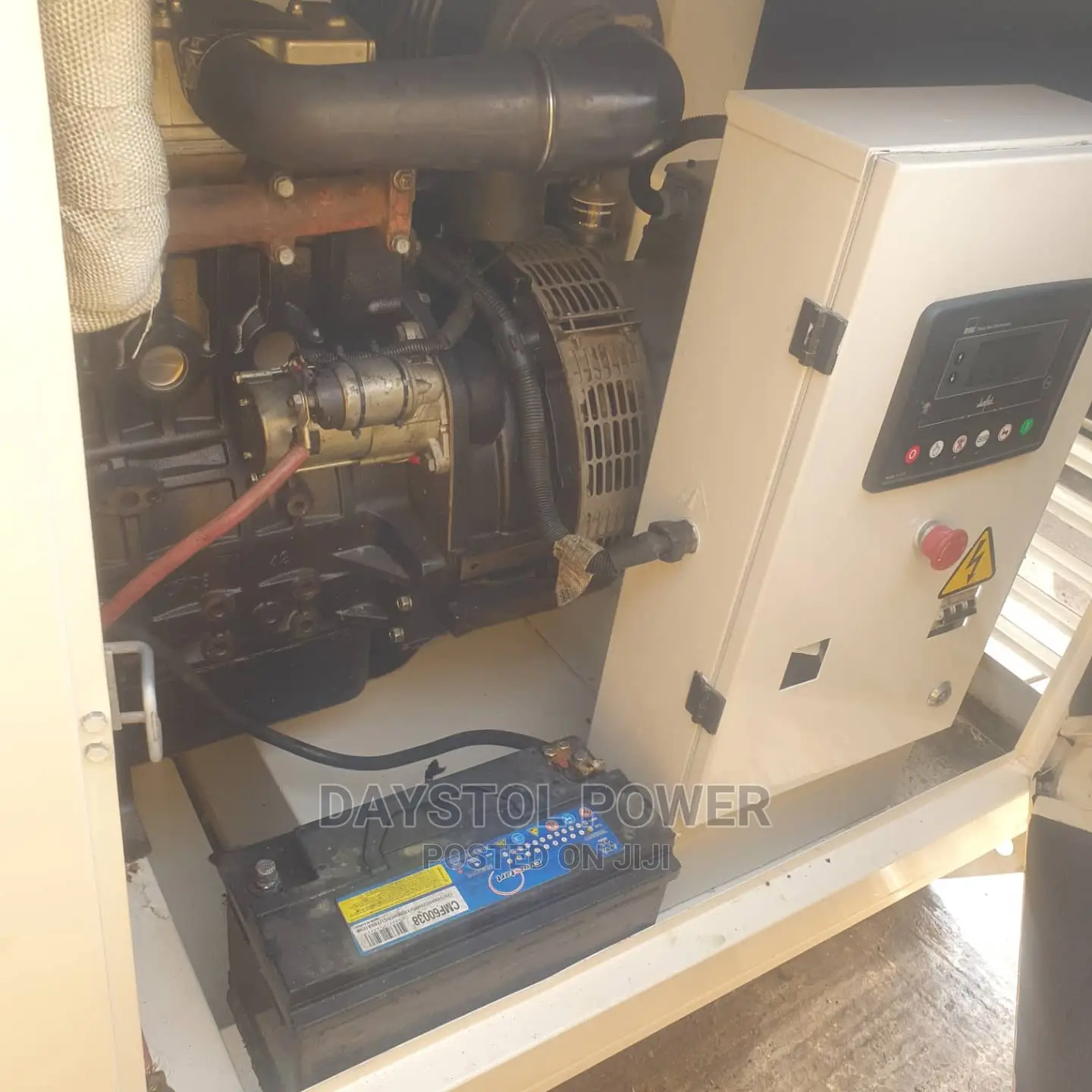 Super Clean 20kva Uk Perkins Jubaili Soundproof Diesel Gen.