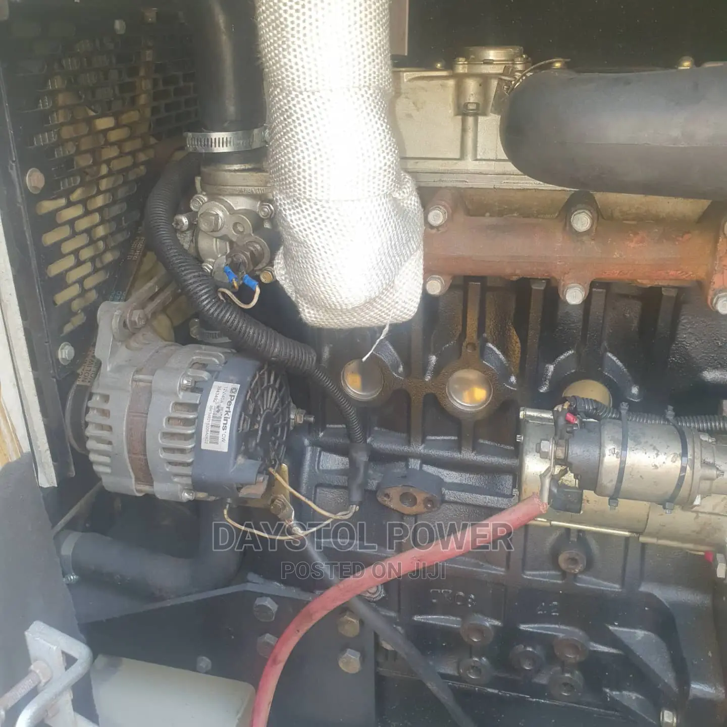 Super Clean 20kva Uk Perkins Jubaili Soundproof Diesel Gen.