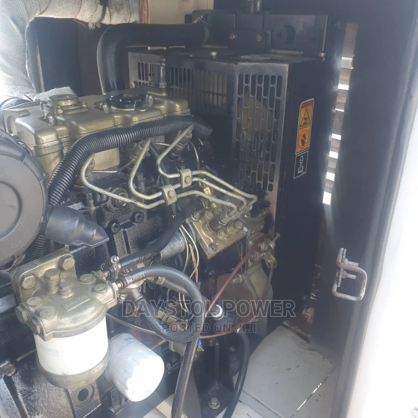 Neat 15kva Uk Perkins Jubaili Soundproof Diesel Generator