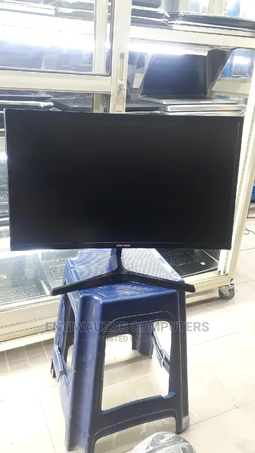 Curved Samsung 24inch Full HD Display Monitor..