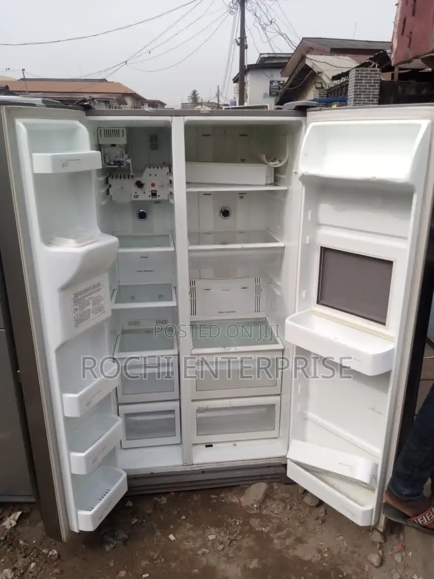 Bible Door Refrigerator With Dispenser