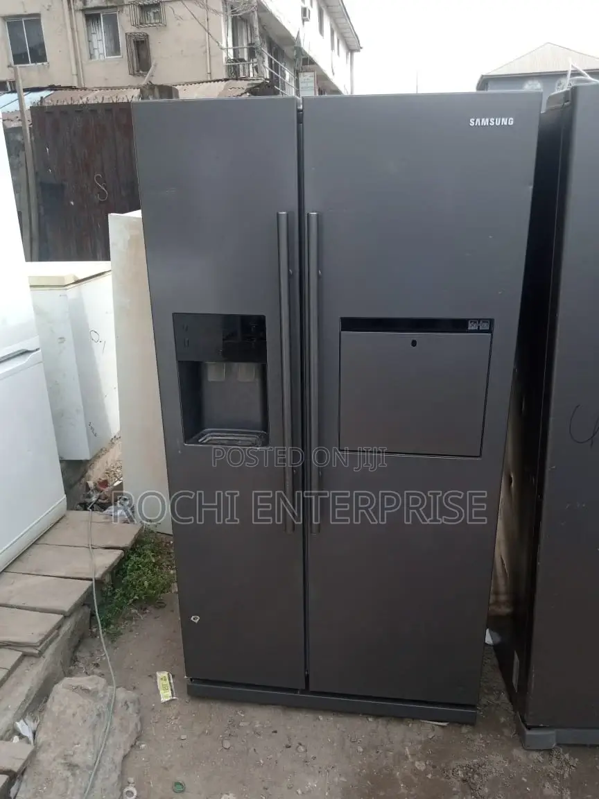 Bible Door Refrigerator With Dispenser