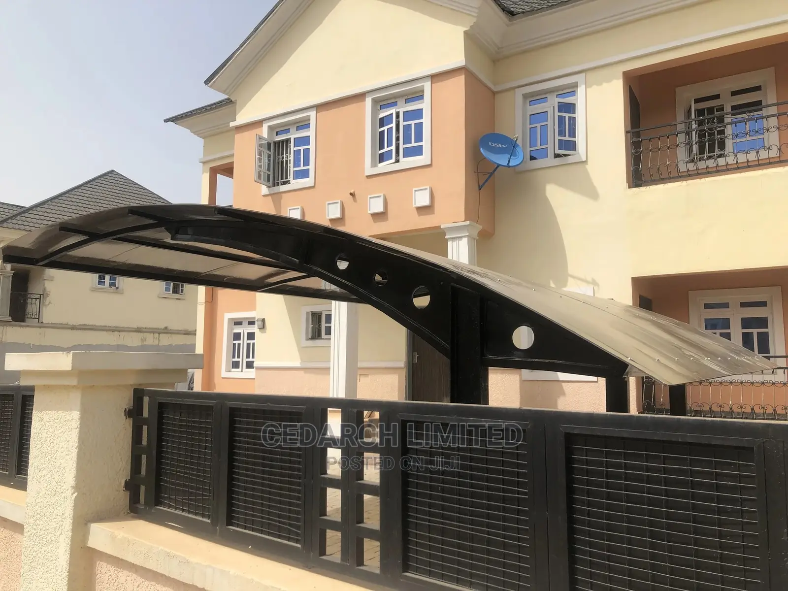Royal Carport