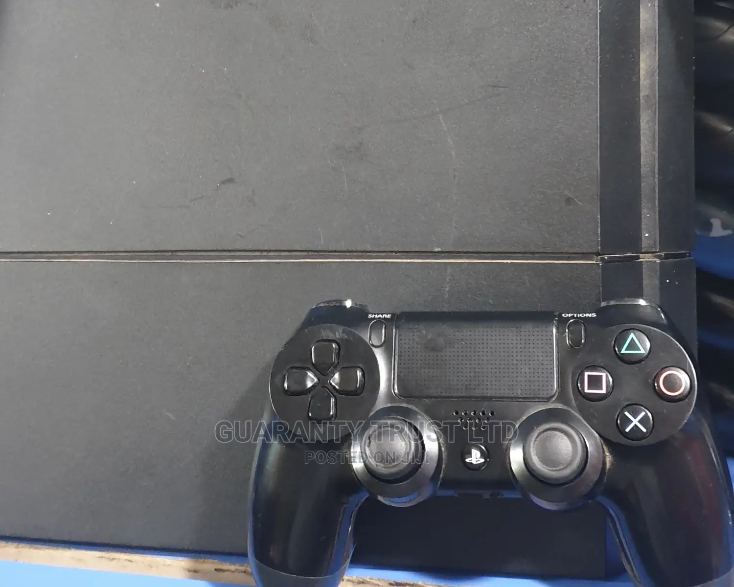 Ps4 Console + 2 Pads +Fc 26 & 8 Latest Games