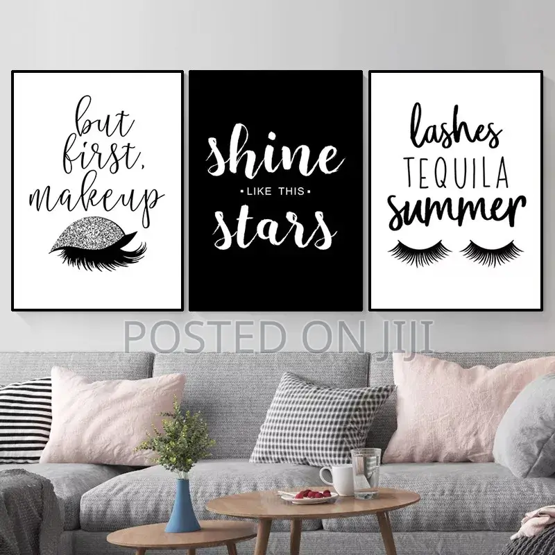 Morden Fashion Eyelash Wall Decor