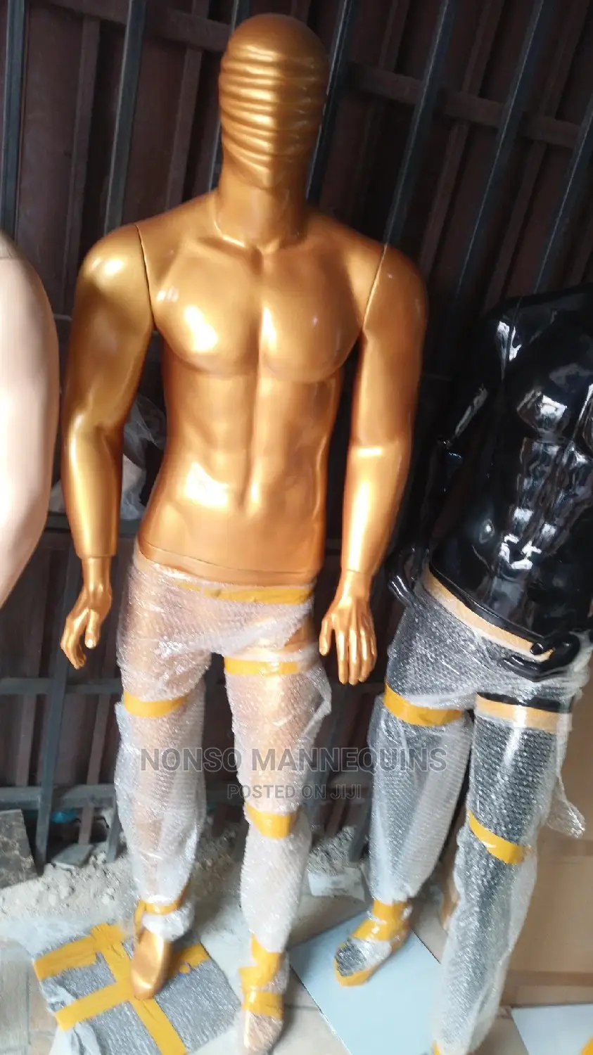 Male Fibre Gold Display Full Body MANNEQUINS